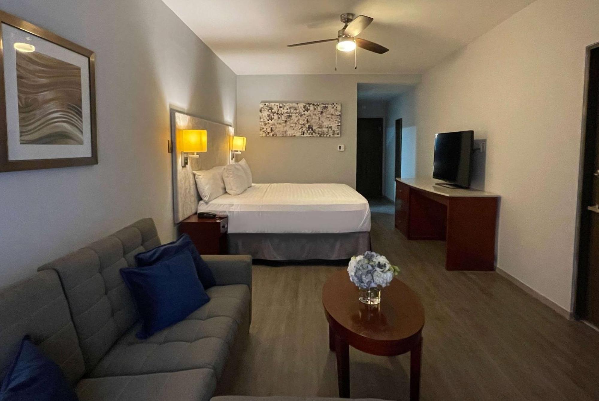 Esplendor By Wyndham Los Mochis Country Place Esterno foto